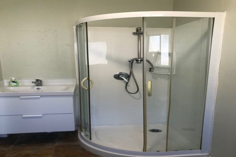 Photo of property in 3 Anzia Way, Johnsonville, Wellington, 6037