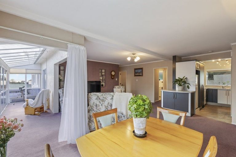 Photo of property in 3/422 Devon Street West, Lynmouth, New Plymouth, 4310