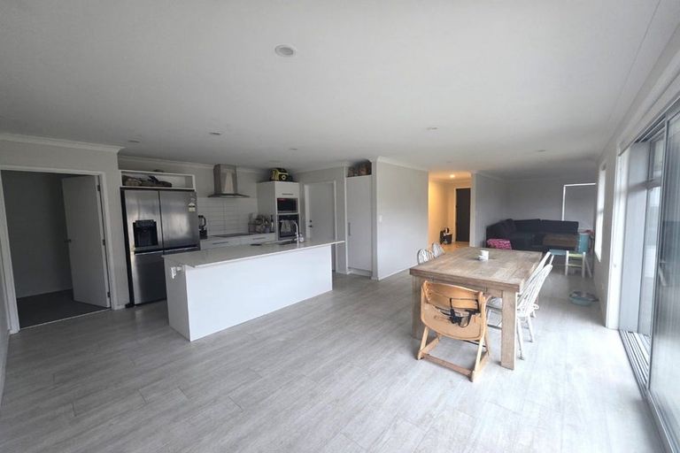 Photo of property in 30 Stevenson Drive, Papamoa, 3118