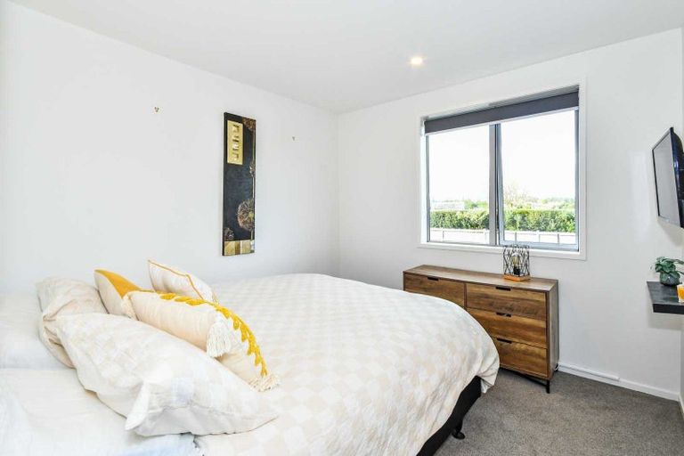 Photo of property in 16 Fort Lincoln Loop, Karaka, Papakura, 2113