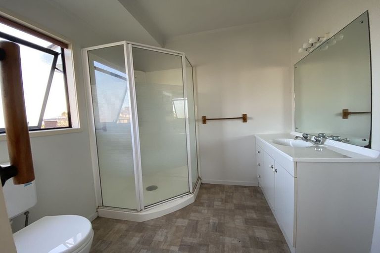 Photo of property in 26 Murvale Drive, Bucklands Beach, Auckland, 2014