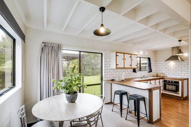 Photo of property in 141 Tait Drive, Greenmeadows, Napier, 4112