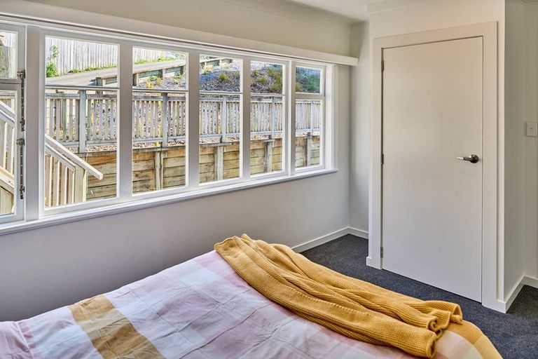 Photo of property in 143 Sievers Grove, Cannons Creek, Porirua, 5024