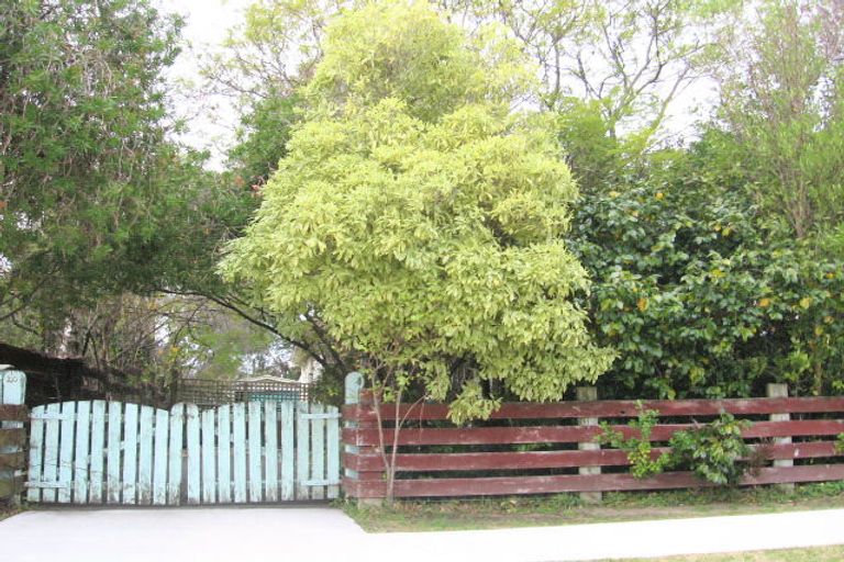 Photo of property in 20 Hammond Road, Taradale, Napier, 4112