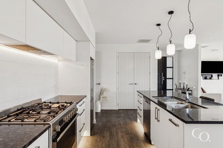 Photo of property in 51 Kahuparere Crescent, Pyes Pa, Tauranga, 3112