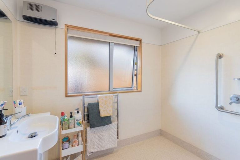 Photo of property in 76 Palatine Terrace, Saint Martins, Christchurch, 8022