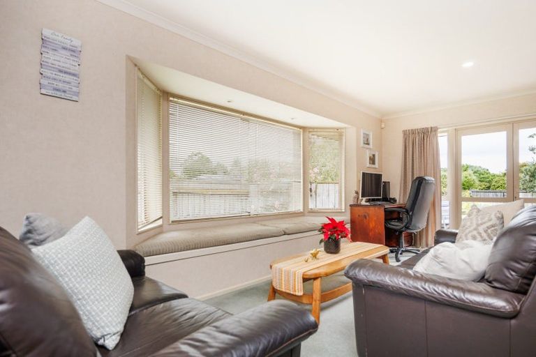 Photo of property in 57 Parnell Heights Drive, Kelvin Grove, Palmerston North, 4414