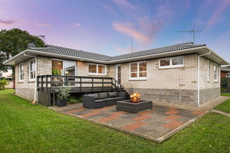 Photo of property in 42 Ray Small Drive, Pahurehure, Papakura, 2113