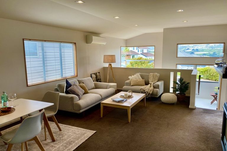 Photo of property in 27 Waverton Terrace, Churton Park, Wellington, 6037