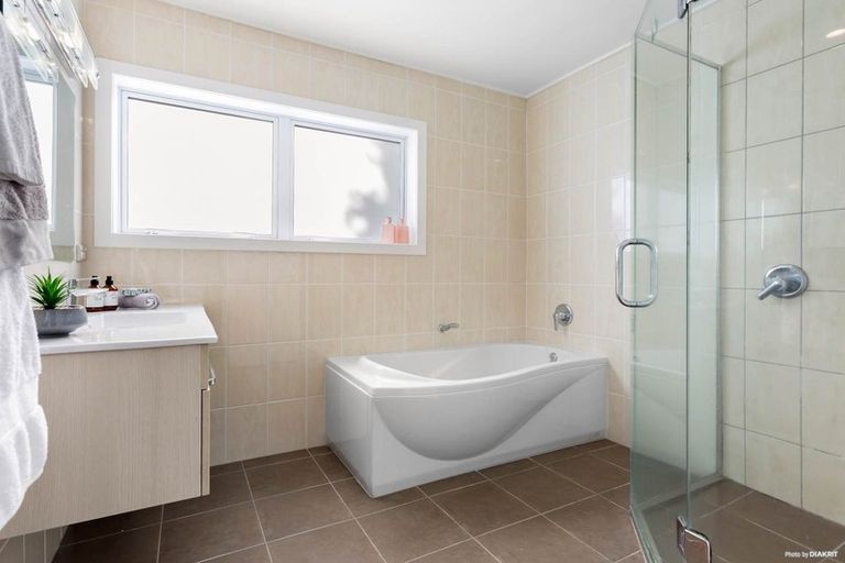 Photo of property in 63 Cliff Road, Torbay, Auckland, 0630