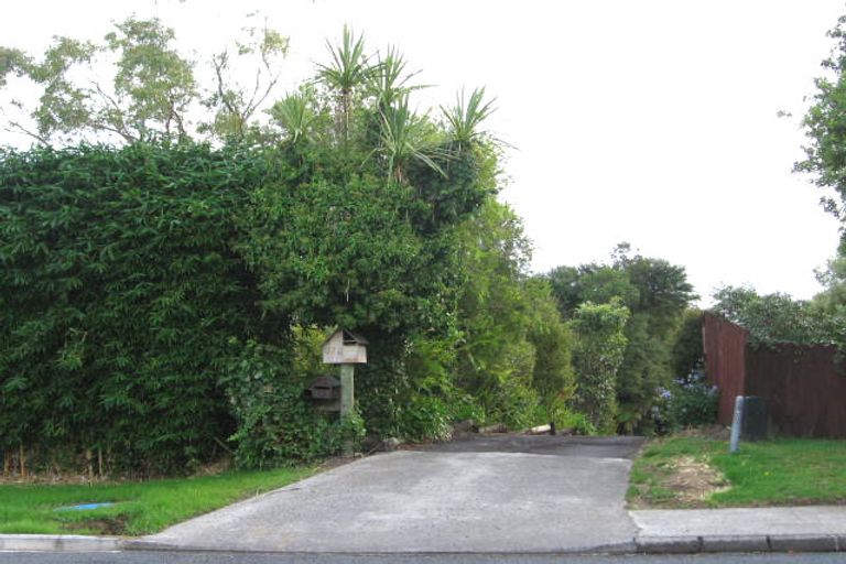 Photo of property in 37 Autumn Avenue, Glen Eden, Auckland, 0602