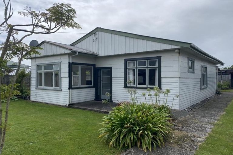 Photo of property in 9 Peel Street, Westport, 7825