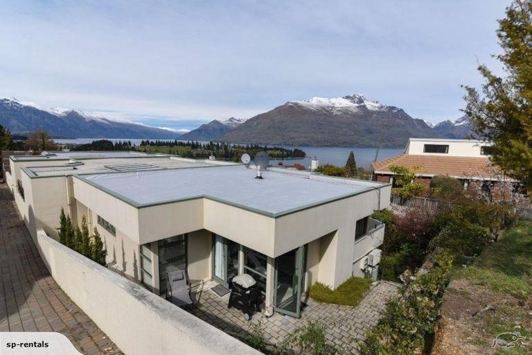 Photo of property in 10a Salmond Place, Queenstown, 9300