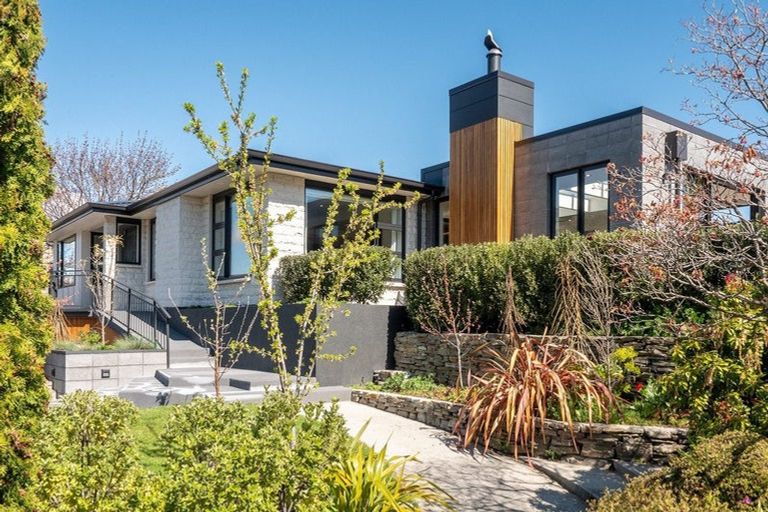 Photo of property in 15 Bracken Street, Arrowtown, 9302
