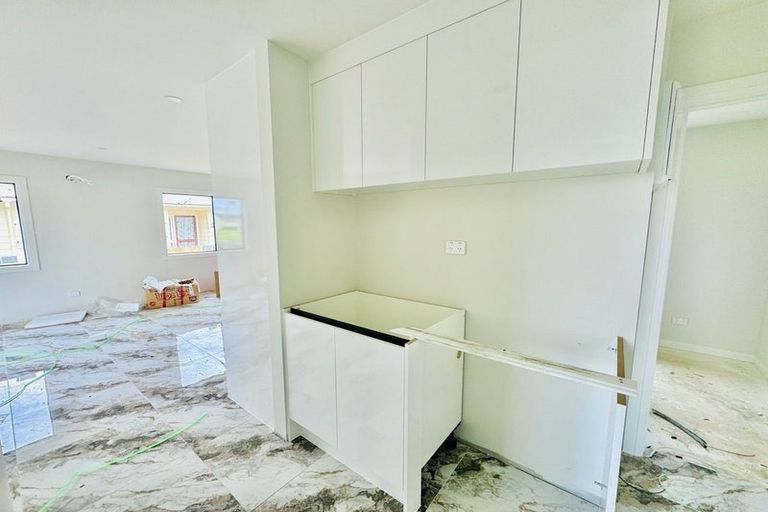 Photo of property in 75 Calthorp Close, Favona, Auckland, 2024