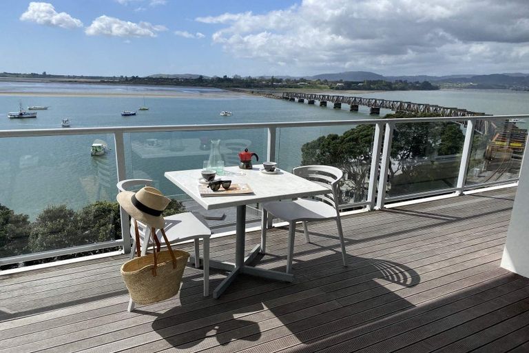 Photo of property in 12/72e Devonport Road, Tauranga, 3110