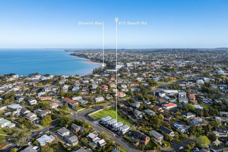 Photo of property in 2 Tiri View Place, Waiake, Auckland, 0630