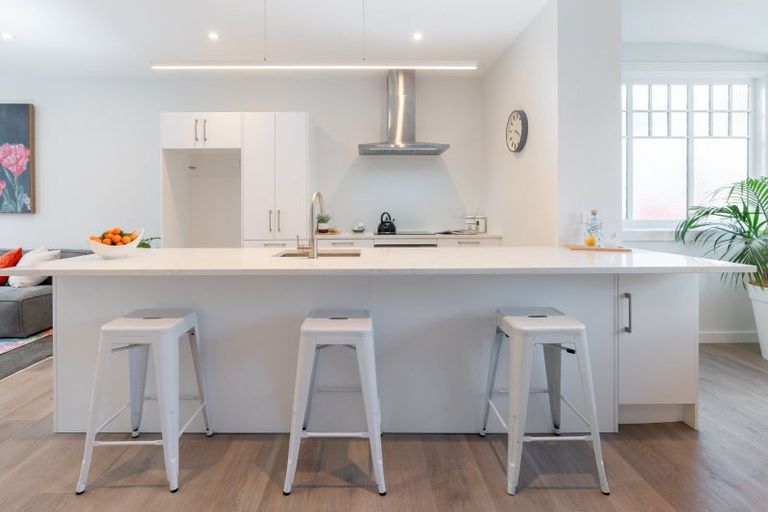 Photo of property in 121c The Parade, Island Bay, Wellington, 6023