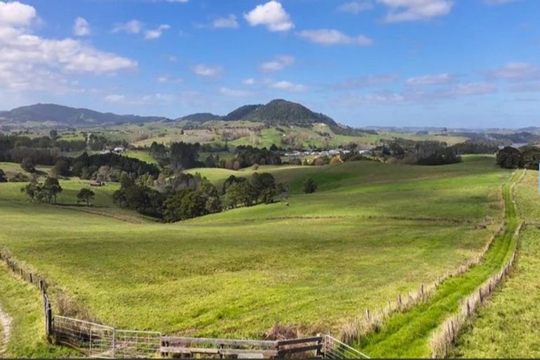Photo of property in 122 Hurndall Street East, Maungaturoto, 0520