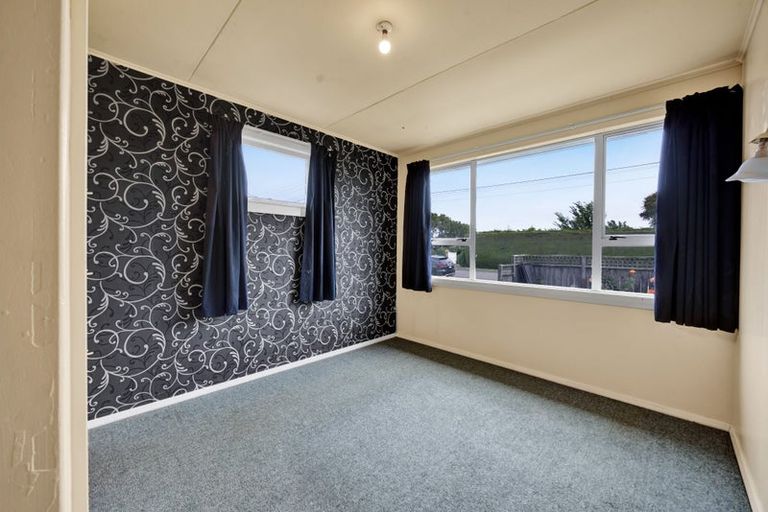 Photo of property in 9 Manawapou Road, Hawera, 4610