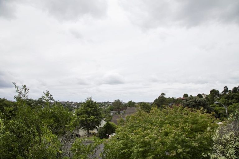 Photo of property in 13 Lynngate Place, Hillcrest, Auckland, 0627