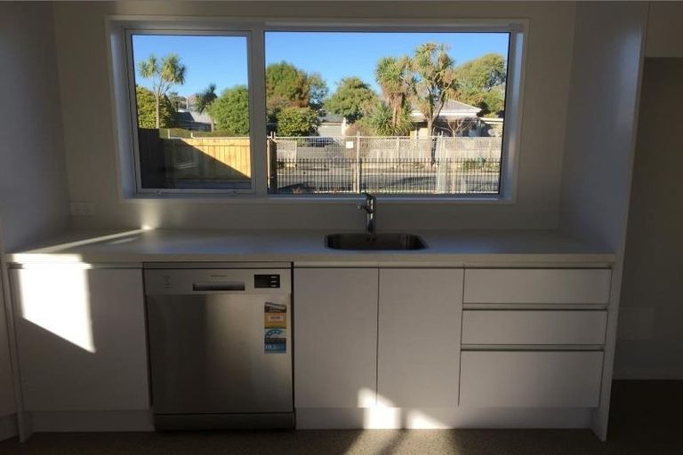 Photo of property in 4/76 Grafton Street, Waltham, Christchurch, 8011