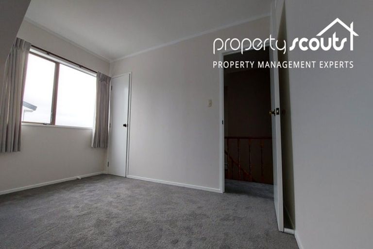 Photo of property in 1/14 Bramley Drive, Farm Cove, Auckland, 2012