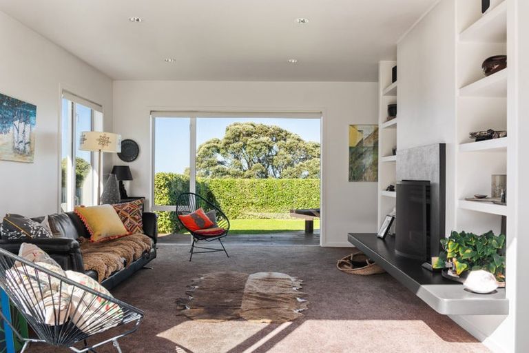 Photo of property in 41 Moana Road, Okitu, Gisborne, 4010