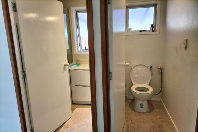 Photo of property in 78 Archmillen Avenue, Pakuranga Heights, Auckland, 2010