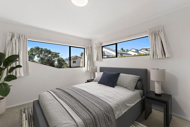 Photo of property in 2/42 Beulah Avenue, Rothesay Bay, Auckland, 0630