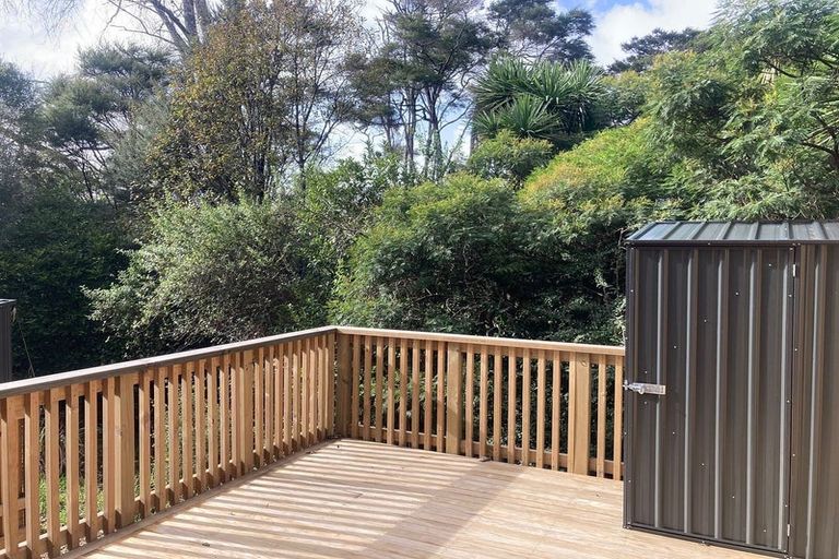 Photo of property in 63 Morihana Close, Glen Eden, 0602