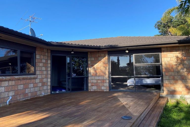 Photo of property in 10a Phoenicia Court, The Gardens, Auckland, 2105