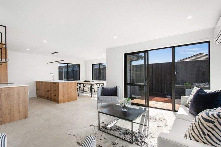 Photo of property in 6 Earl Way, Amberley, 7410