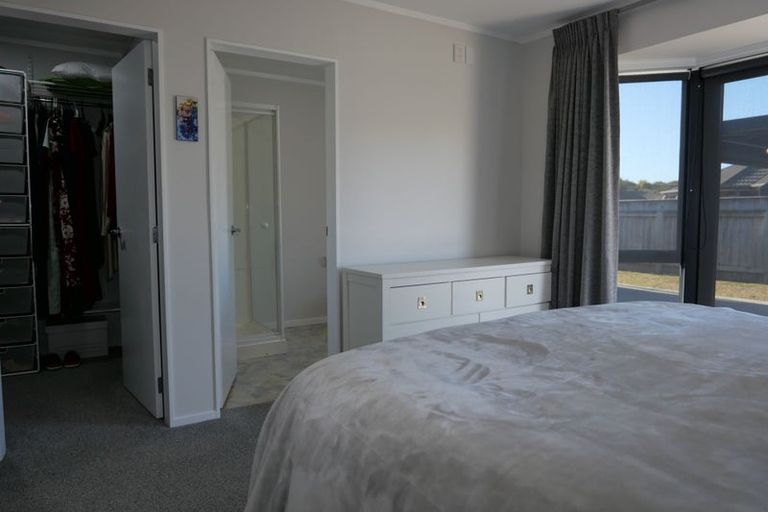 Photo of property in 20 Spackman Crescent, Paraparaumu, 5032