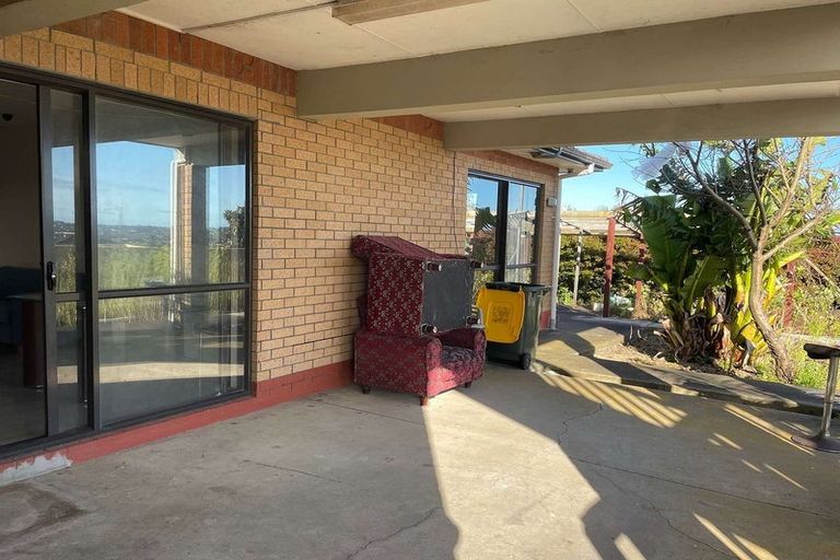 Photo of property in 16 Mangerton Lane, East Tamaki Heights, Auckland, 2016