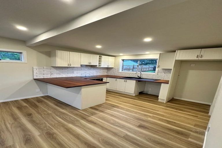 Photo of property in 176 Henderson Valley Road, Henderson, Auckland, 0612