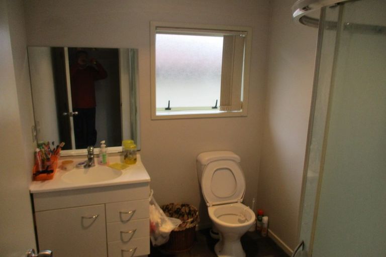 Photo of property in 20 Dovey Place, Massey, Auckland, 0614