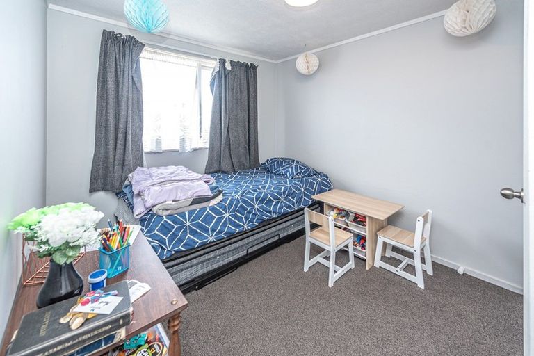 Photo of property in 17 Lee Street, Castlecliff, Whanganui, 4501