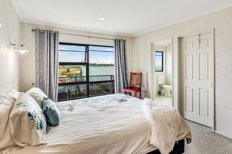 Photo of property in 46 Greenfield Drive, Western Heights, Hamilton, 3200