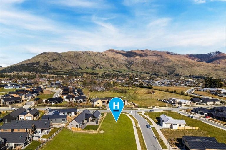Photo of property in 9 Deans Drive, Wanaka, 9305