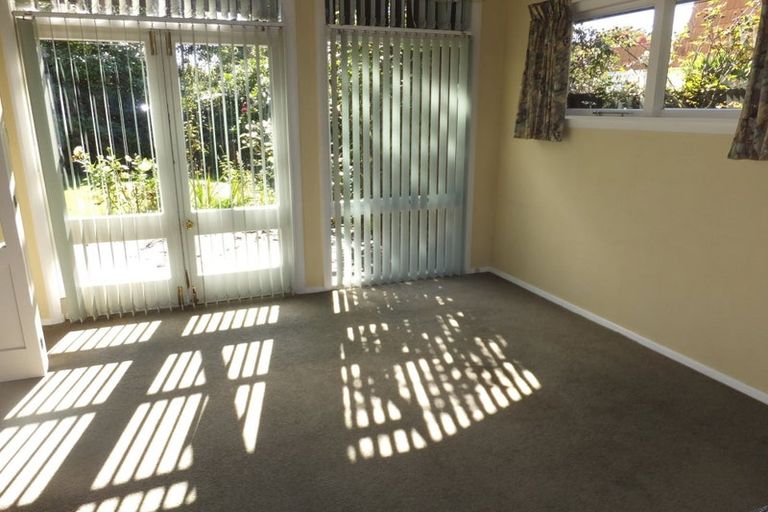 Photo of property in 22 Powell Crescent, Ilam, Christchurch, 8041