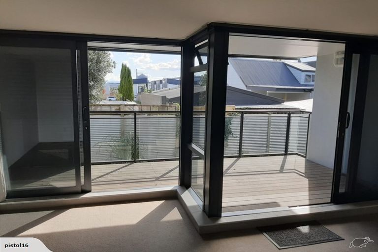 Photo of property in 2-06/424 Maunganui Road, Mount Maunganui, 3116