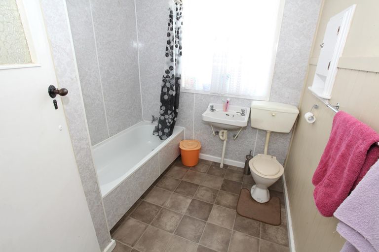 Photo of property in 89 Waipa Esplanade, Ngaruawahia, 3720