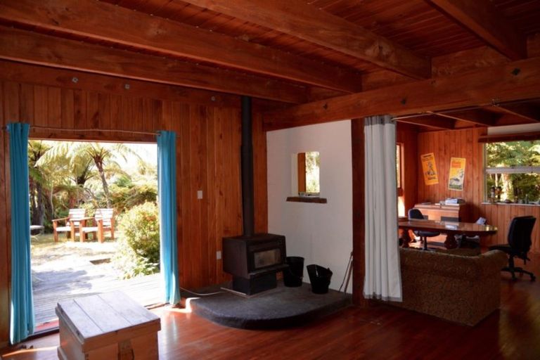 Photo of property in 107 South Terrace Road, Karamea, 7893