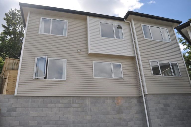 Photo of property in 10 Kopiko Way, Brooklyn, Wellington, 6021