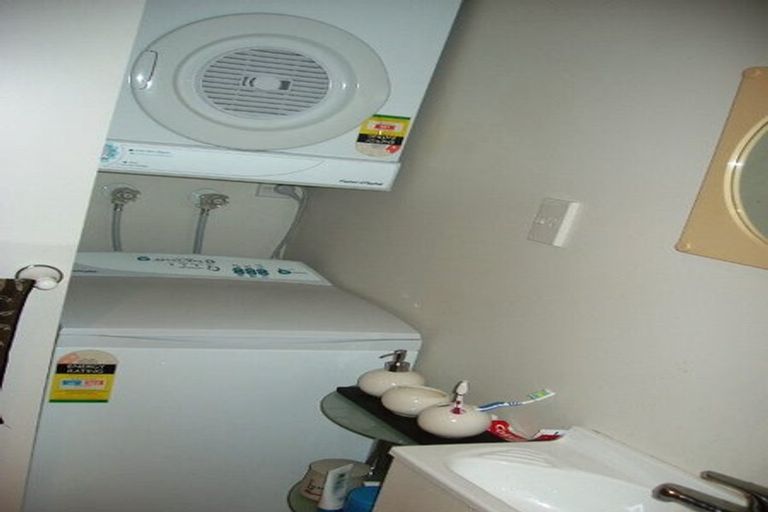 Photo of property in 4/27 Drummond Street, Mount Cook, Wellington, 6021