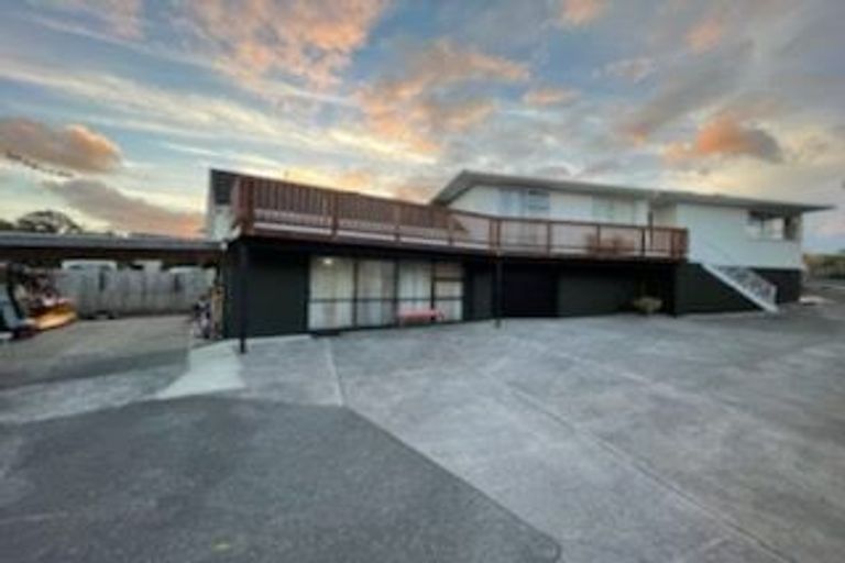 Photo of property in 57 Fairmount Road, Titirangi, Auckland, 0604