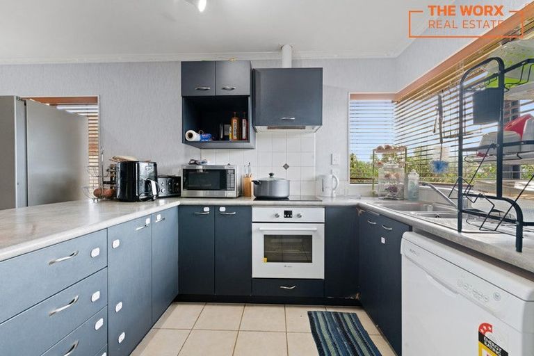 Photo of property in 66 Stellata Court, Randwick Park, Auckland, 2105