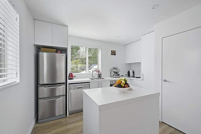 Photo of property in 1/24 Princess Terrace, Newtown, Wellington, 6021