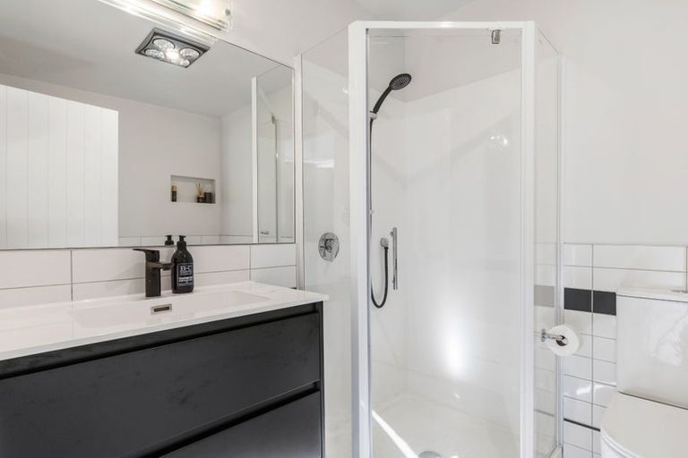 Photo of property in 65 Oregon Drive, Kelvin Heights, Queenstown, 9300